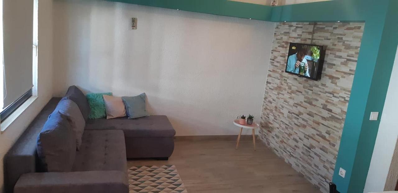 ביוגראד נה מורו Apartments Lola מראה חיצוני תמונה