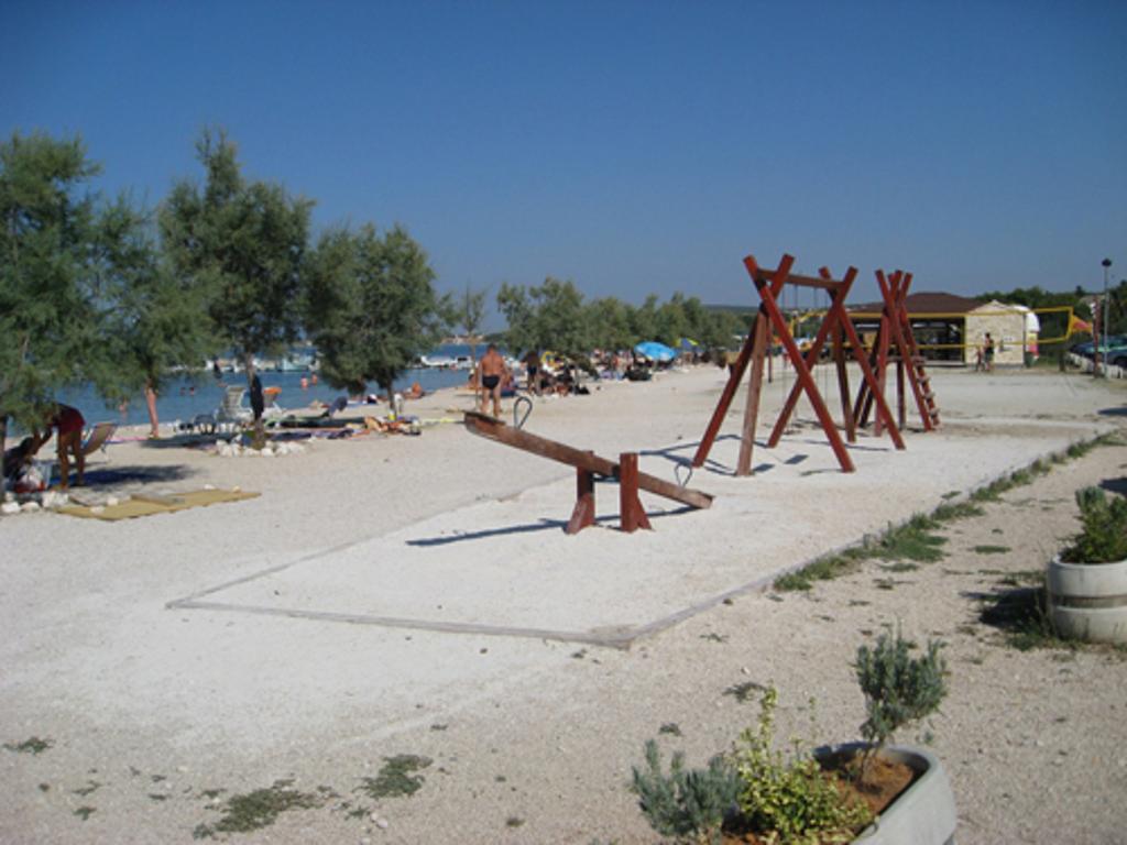 ביוגראד נה מורו Apartments Lola מראה חיצוני תמונה