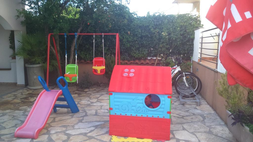 ביוגראד נה מורו Apartments Lola מראה חיצוני תמונה