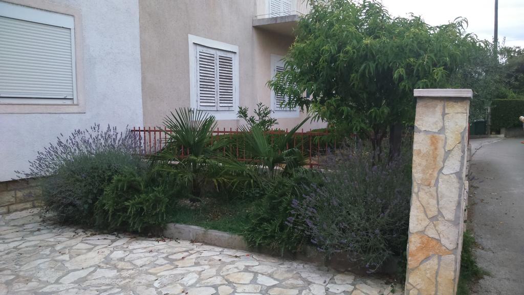 ביוגראד נה מורו Apartments Lola מראה חיצוני תמונה