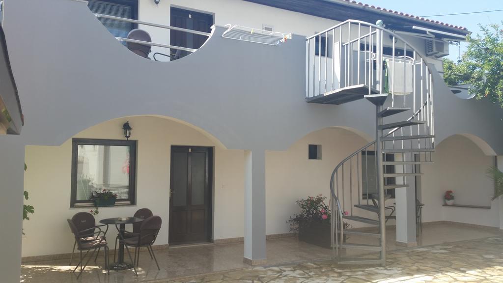 ביוגראד נה מורו Apartments Lola מראה חיצוני תמונה