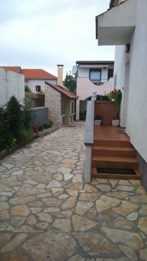 ביוגראד נה מורו Apartments Lola מראה חיצוני תמונה