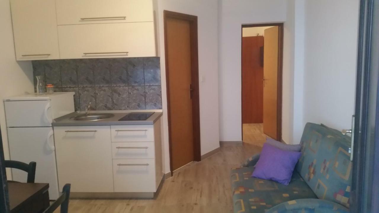 ביוגראד נה מורו Apartments Lola מראה חיצוני תמונה